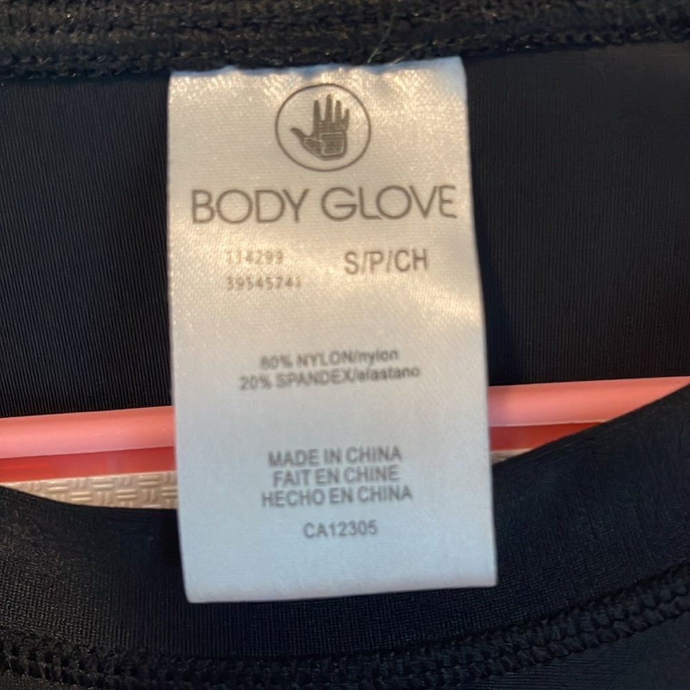 🏖️NWOT BODY GLOVE RASH GUARD🏄‍♀️ - Picture 3 of 3